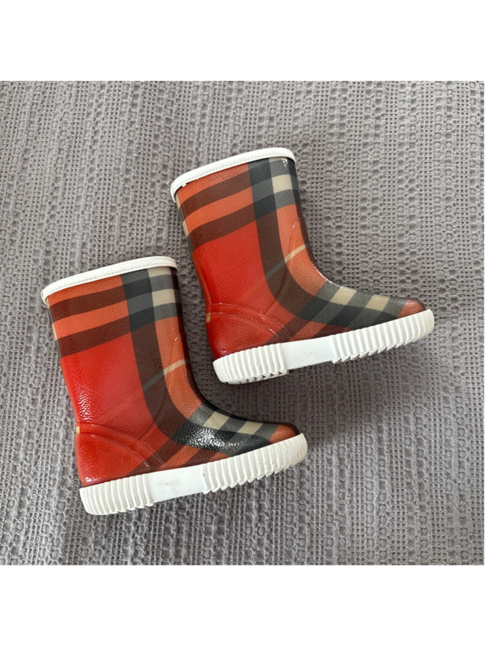 Girls Burberry Plaid Rain Boots, Size 10 (Euro 28/27) Red/Beige - [LEW]